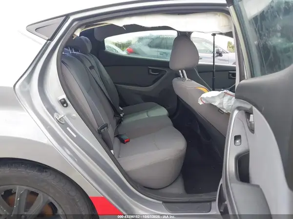 KMHDH4AE5GU480059 2016 HYUNDAI ELANTRA - Image 8