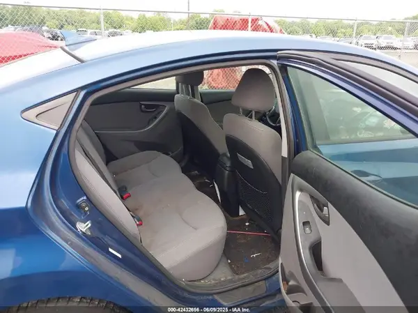 KMHDH4AE5GU480546 2016 HYUNDAI ELANTRA - Image 8