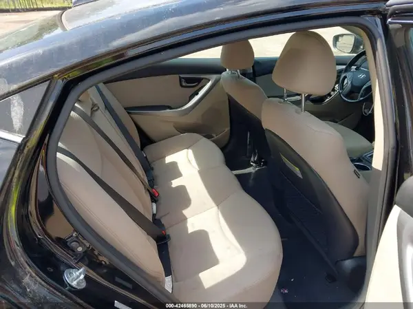 KMHDH4AE5GU501461 2016 HYUNDAI ELANTRA - Image 8