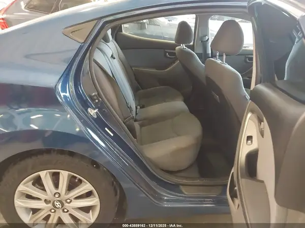 KMHDH4AE5GU501931 2016 HYUNDAI ELANTRA - Image 8