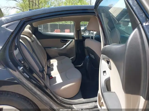KMHDH4AE5GU545461 2016 HYUNDAI ELANTRA - Image 8
