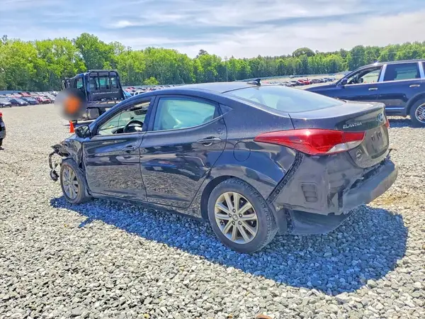 KMHDH4AE5GU557951 2016 HYUNDAI ELANTRA - Image 2