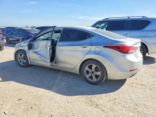 KMHDH4AE5GU561062 2016 HYUNDAI ELANTRA - Image 2