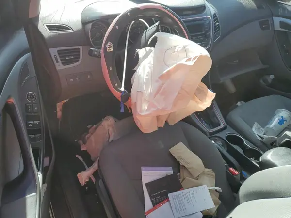 KMHDH4AE5GU583806 2016 HYUNDAI ELANTRA - Image 8