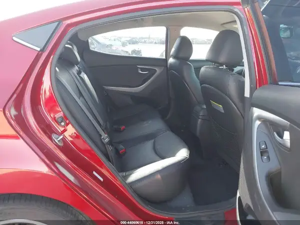 KMHDH4AE5GU599262 2016 HYUNDAI ELANTRA - Image 8