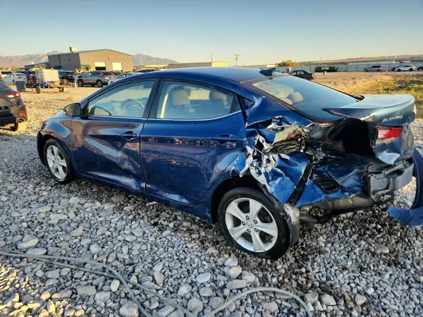 KMHDH4AE5GU603679 2016 HYUNDAI ELANTRA - Image 2