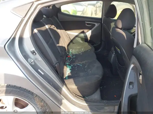 KMHDH4AE5GU604413 2016 HYUNDAI ELANTRA - Image 8