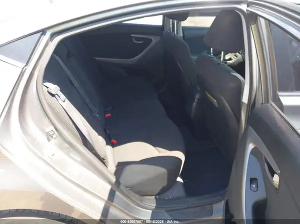 KMHDH4AE5GU604427 2016 HYUNDAI ELANTRA - Image 8