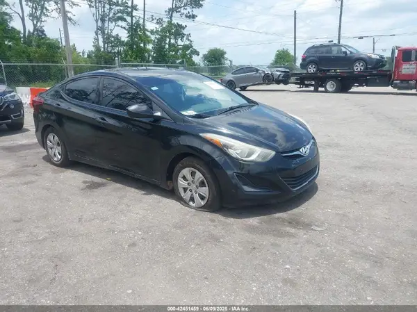 KMHDH4AE5GU607585 2016 HYUNDAI ELANTRA - Image 1
