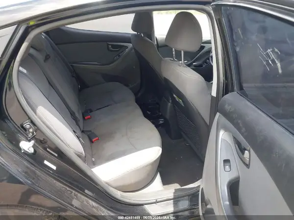 KMHDH4AE5GU607585 2016 HYUNDAI ELANTRA - Image 8