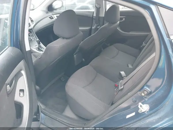 KMHDH4AE5GU621292 2016 HYUNDAI ELANTRA - Image 8