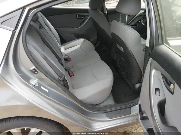 KMHDH4AE5GU621938 2016 HYUNDAI ELANTRA - Image 8