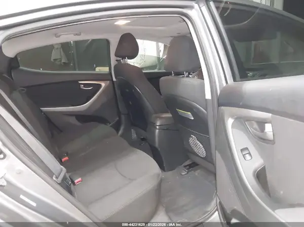 KMHDH4AE5GU624984 2016 HYUNDAI ELANTRA - Image 8