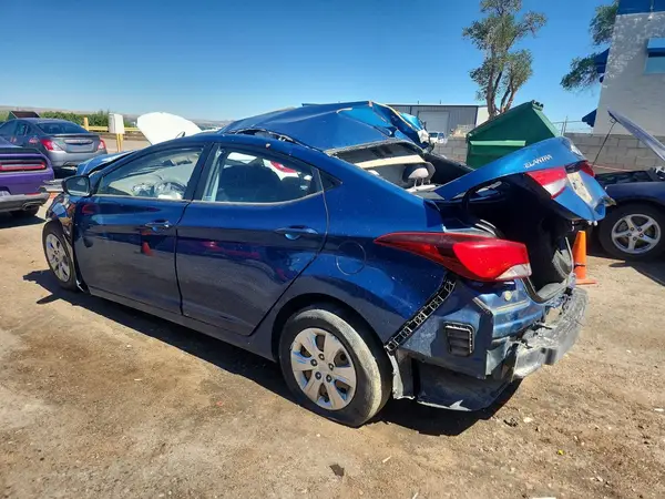 KMHDH4AE5GU640683 2016 HYUNDAI ELANTRA - Image 2