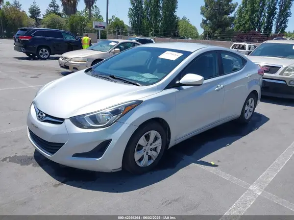 KMHDH4AE6GU531004 2016 HYUNDAI ELANTRA - Image 2