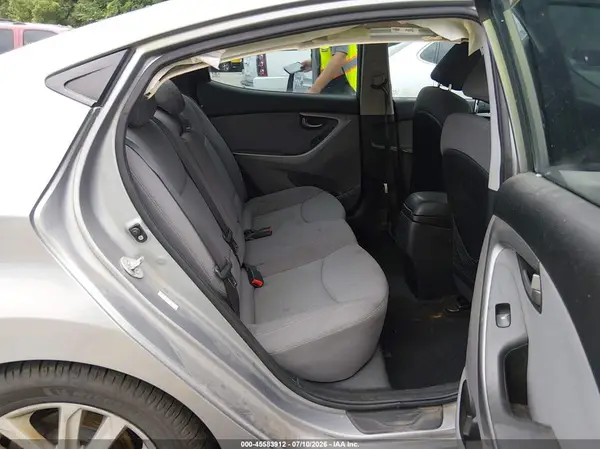 KMHDH4AE6GU542701 2016 HYUNDAI ELANTRA - Image 8