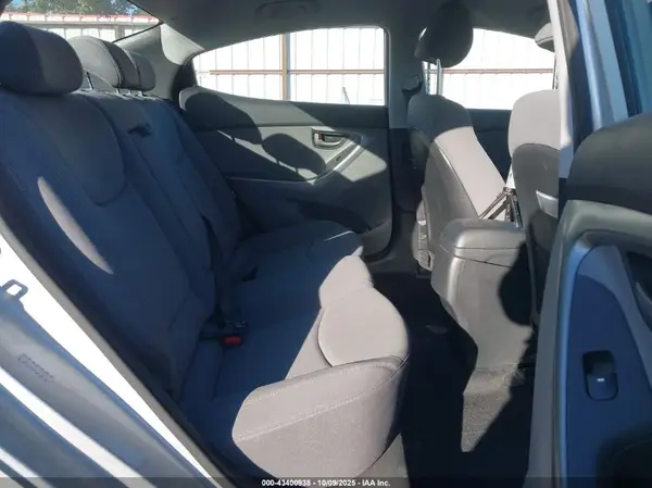 KMHDH4AE6GU542911 2016 HYUNDAI ELANTRA - Image 8
