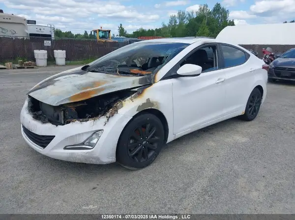 KMHDH4AE6GU569638 2016 HYUNDAI ELANTRA - Image 2