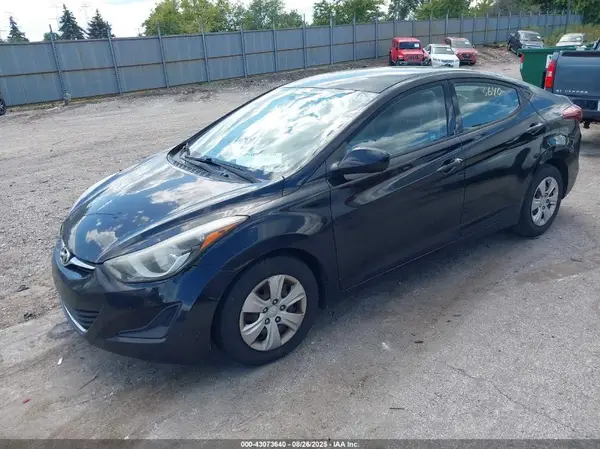 KMHDH4AE6GU581739 2016 HYUNDAI ELANTRA - Image 2