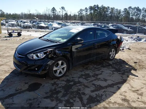KMHDH4AE6GU600306 2016 HYUNDAI ELANTRA - Image 2