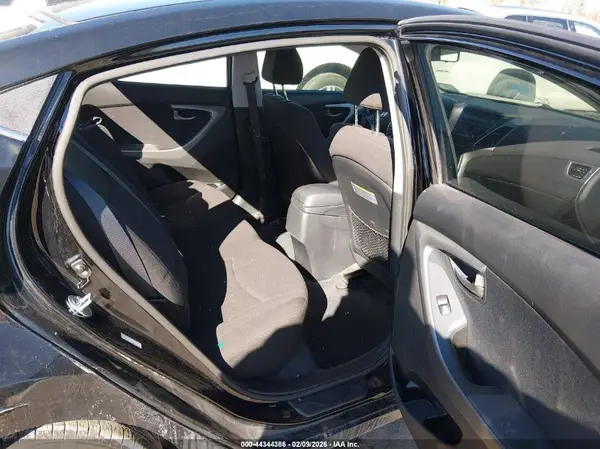 KMHDH4AE6GU600306 2016 HYUNDAI ELANTRA - Image 8