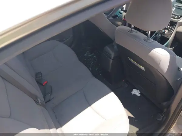 KMHDH4AE6GU634553 2016 HYUNDAI ELANTRA - Image 8