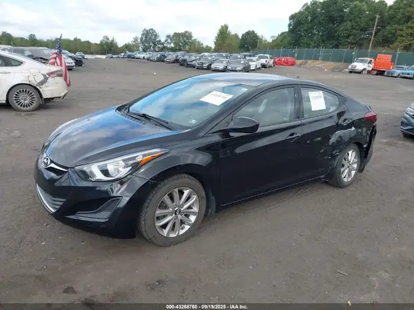 KMHDH4AE6GU645830 2016 HYUNDAI ELANTRA - Image 2