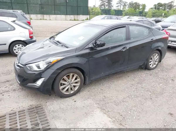 KMHDH4AE7GU487692 2016 HYUNDAI ELANTRA - Image 2
