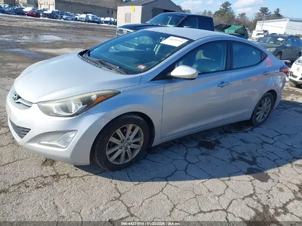 KMHDH4AE7GU487921 2016 HYUNDAI ELANTRA - Image 2
