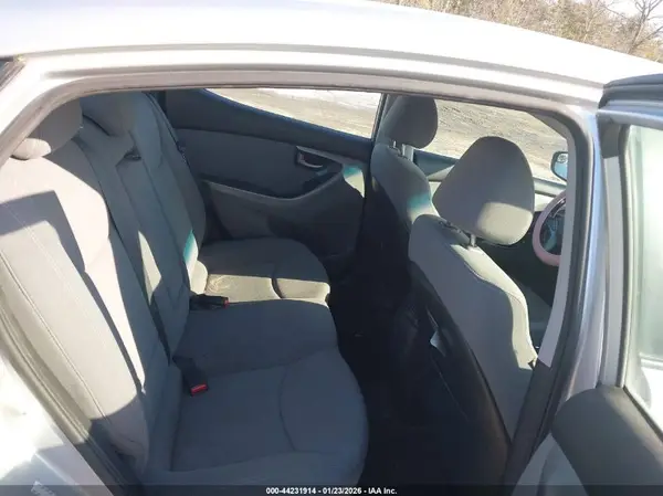 KMHDH4AE7GU487921 2016 HYUNDAI ELANTRA - Image 8