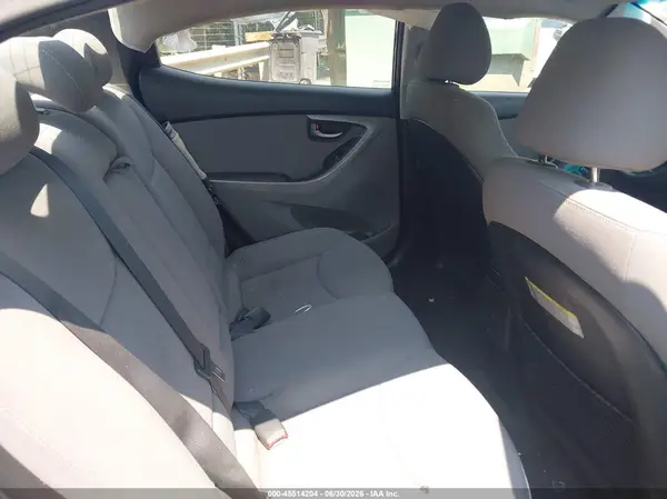 KMHDH4AE7GU489328 2016 HYUNDAI ELANTRA - Image 8
