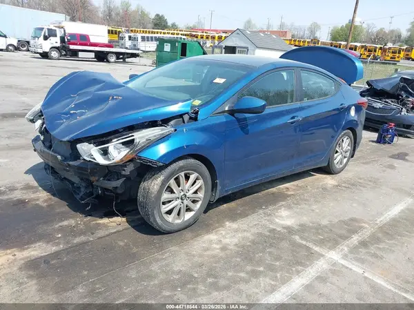 KMHDH4AE7GU491645 2016 HYUNDAI ELANTRA - Image 2