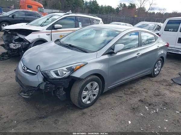 KMHDH4AE7GU492875 2016 HYUNDAI ELANTRA - Image 2