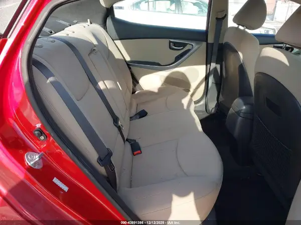KMHDH4AE7GU501977 2016 HYUNDAI ELANTRA - Image 8