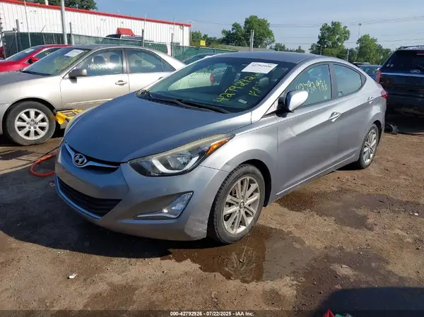 KMHDH4AE7GU502675 2016 HYUNDAI ELANTRA - Image 2