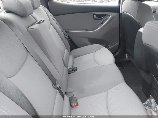 KMHDH4AE7GU525745 2016 HYUNDAI ELANTRA - Image 8