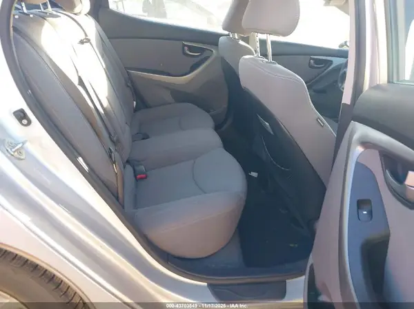 KMHDH4AE7GU530167 2016 HYUNDAI ELANTRA - Image 8