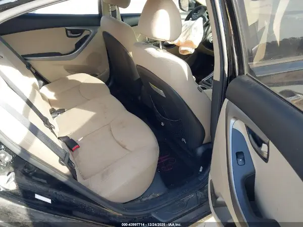 KMHDH4AE7GU545395 2016 HYUNDAI ELANTRA - Image 8