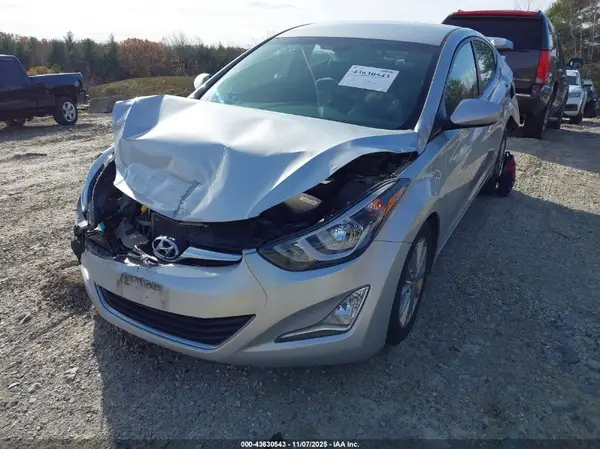 KMHDH4AE7GU546465 2016 HYUNDAI ELANTRA - Image 2