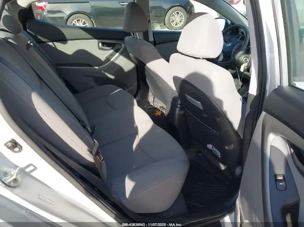 KMHDH4AE7GU546465 2016 HYUNDAI ELANTRA - Image 8