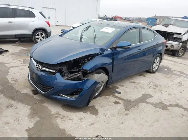 KMHDH4AE7GU558244 2016 HYUNDAI ELANTRA - Image 2