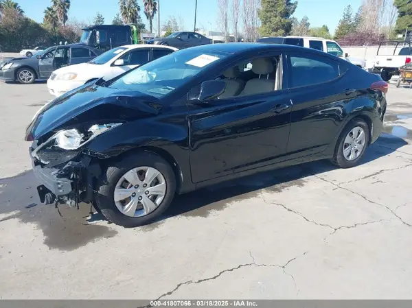 KMHDH4AE7GU573746 2016 HYUNDAI ELANTRA - Image 2