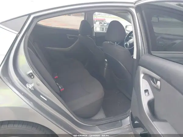 KMHDH4AE7GU592510 2016 HYUNDAI ELANTRA - Image 8