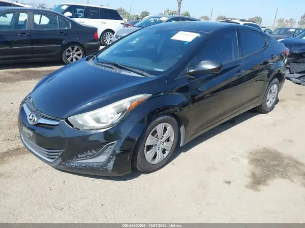 KMHDH4AE7GU601626 2016 HYUNDAI ELANTRA - Image 2