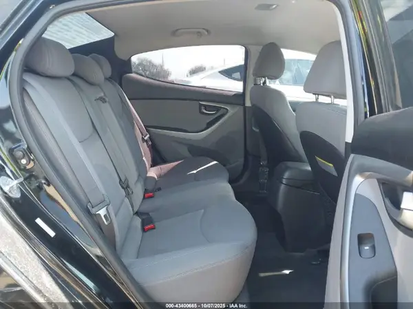 KMHDH4AE7GU601626 2016 HYUNDAI ELANTRA - Image 8