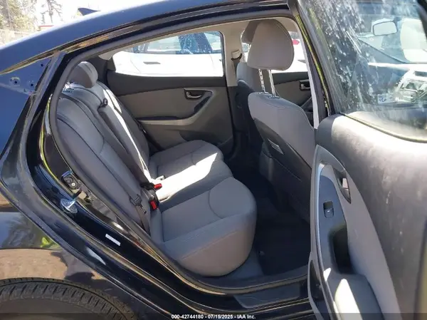 KMHDH4AE7GU604767 2016 HYUNDAI ELANTRA - Image 8
