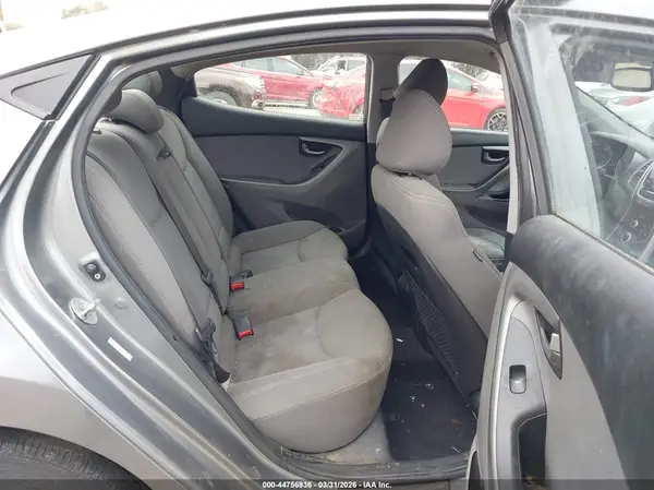 KMHDH4AE7GU619382 2016 HYUNDAI ELANTRA - Image 8