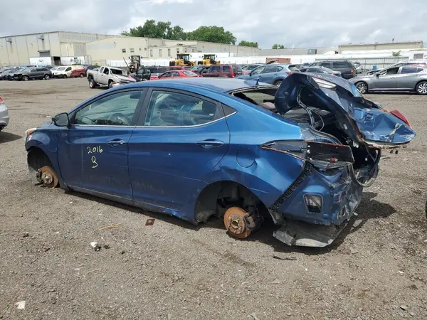 KMHDH4AE7GU635758 2016 HYUNDAI ELANTRA - Image 2