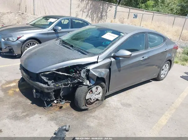 KMHDH4AE7GU643875 2016 HYUNDAI ELANTRA - Image 2