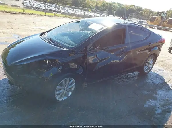 KMHDH4AE8GU479472 2016 HYUNDAI ELANTRA - Image 2